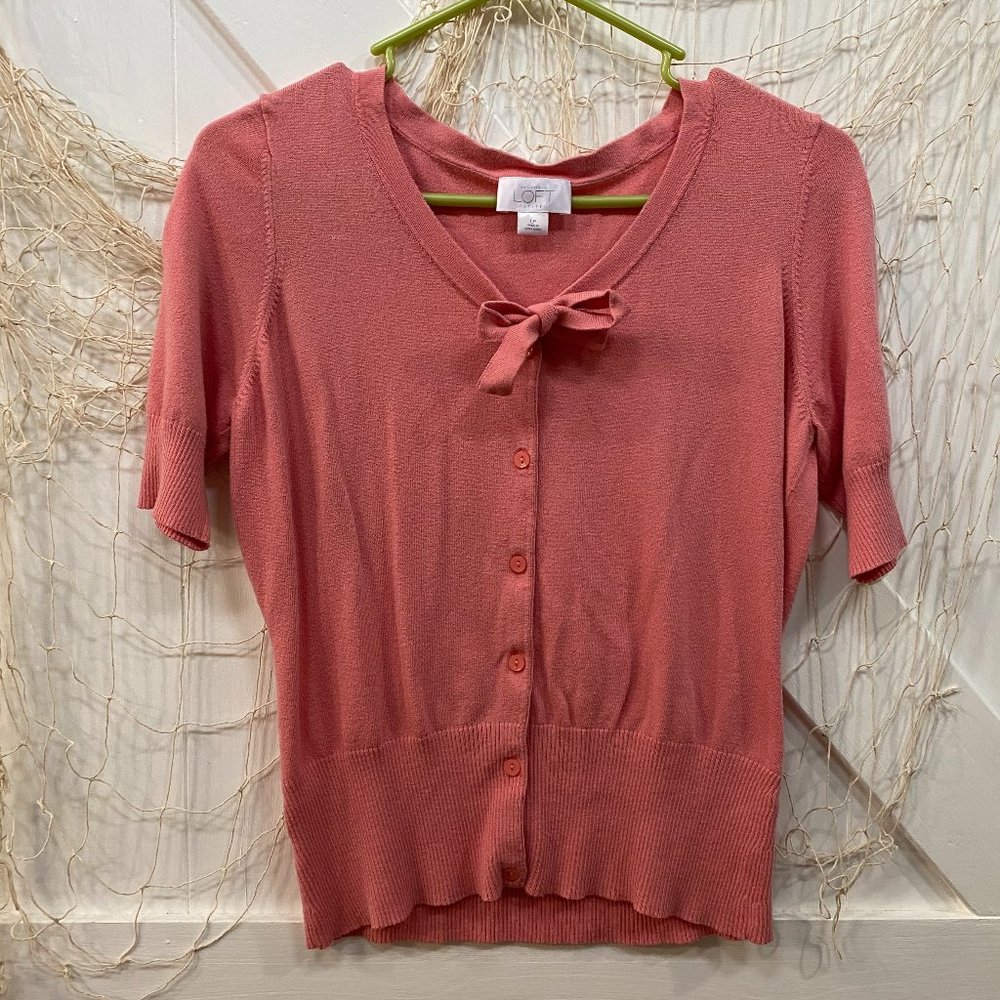Short sleeved sweater blouse